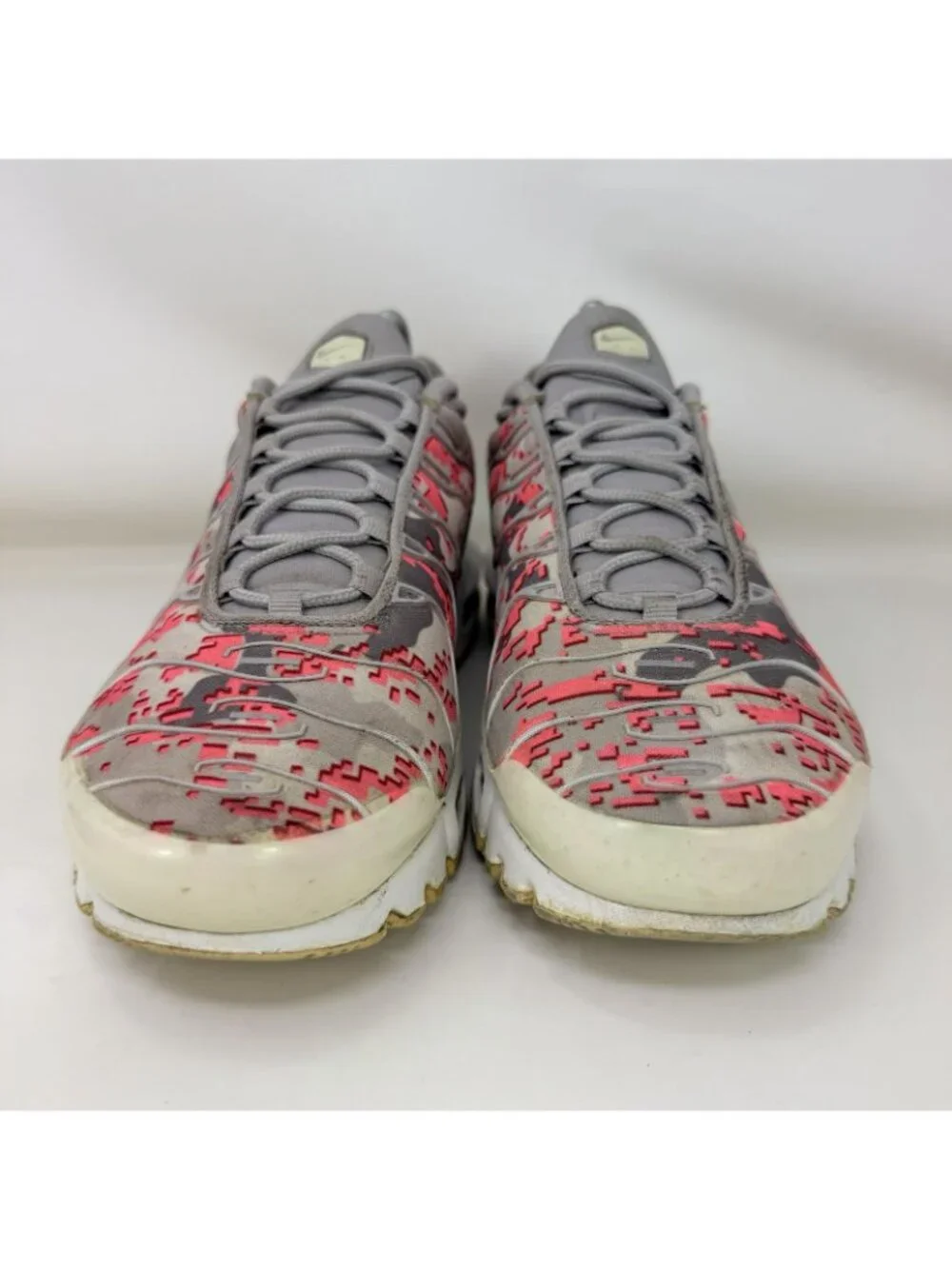 Nike Air Max Plus TN Running Shoes Gray Pink Women’s Size 9